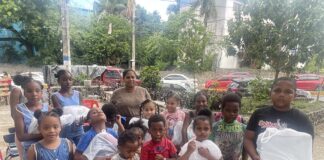 FundoVida entrega útiles escolares y motiva asistir a la escuela