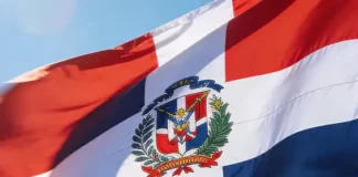 La bandera de la Restauración fue confeccionada en Haití