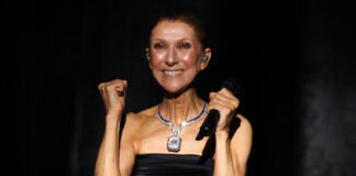 Céline Dion regresa triunfal y emocionada al escenario en París