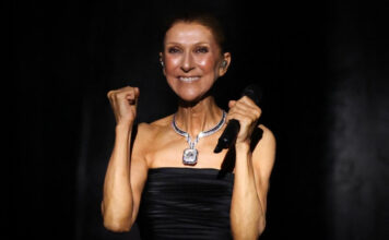 Céline Dion regresa triunfal y emocionada al escenario en París
