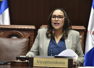 Diputados aprueban reconocimiento para Ramón Orlando, por 50 años en el arte