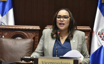 Diputados aprueban reconocimiento para Ramón Orlando, por 50 años en el arte
