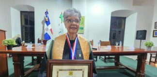 Historiadora María Filomena González Canalda ingresa como miembro de número de la Academia de Ciencias