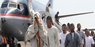 Repatrian a 75 dominicanos que fueron detenidos en Puerto Rico