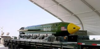 Trump dice usaría ‘la madre de todas las bombas’ contra Irán