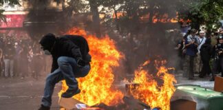 Europa arde en ola de protestas, saqueos, bloqueos estudiantiles