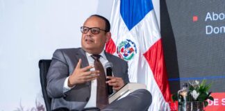 Representantes gremiales exponen preocupaciones y propuestas sobre el nuevo Código Penal en Gran Panel de ADOCCO